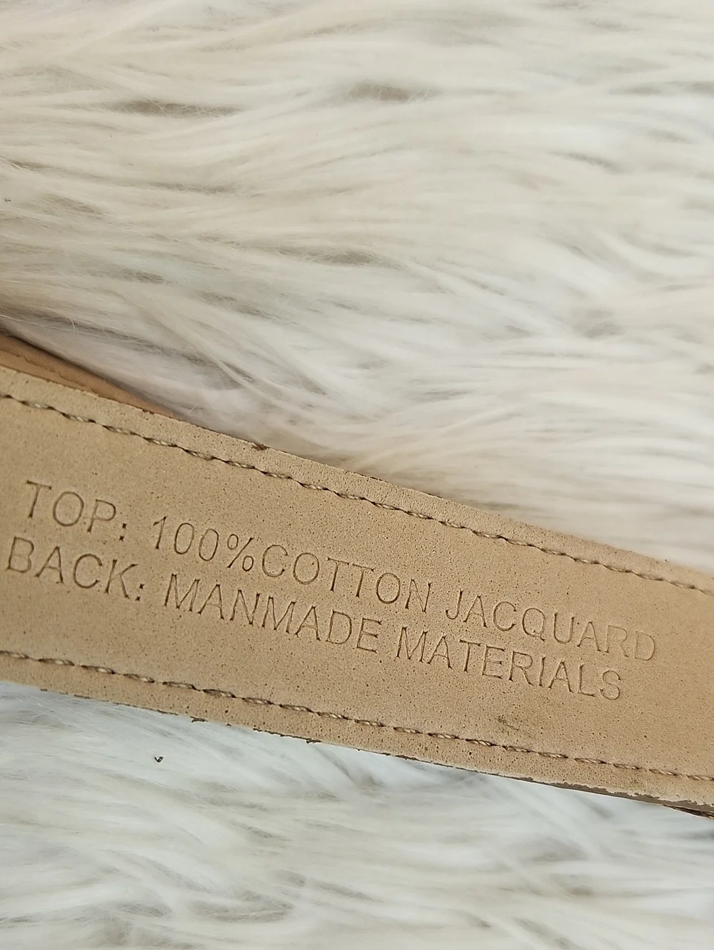 NWOT CHICO'S METAL HOOK BUCKLE AND JACQUARD ADJUSTABLE BELT